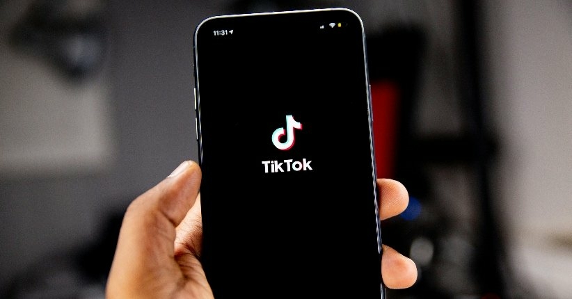 From Twitch to TikTok: How Streamers Are Normalizing Sweepstakes Play