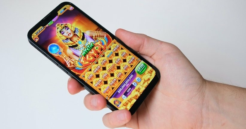 The Psychology of Choosing Scratchers Over Slots