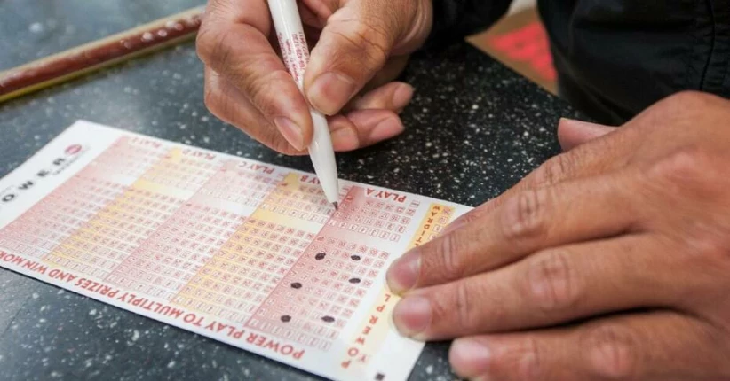 The 10 Largest US Lottery Jackpots Ever Won!