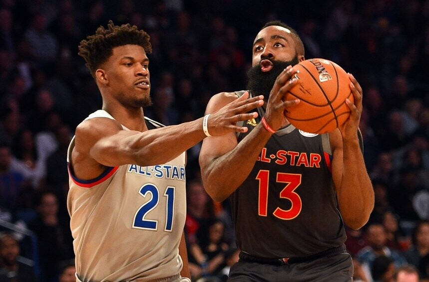 Jimmy Bulter and Baron Davis play in the 2017 NBA All-Star Game