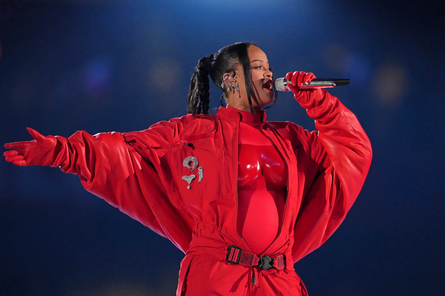 Feb 12, 2023; Glendale, Arizona, US; Recordist artist Rihanna performs during the halftime show of Super Bowl LVII at State Farm Stadium. Mandatory Credit: Kirby Lee-USA TODAY Sports